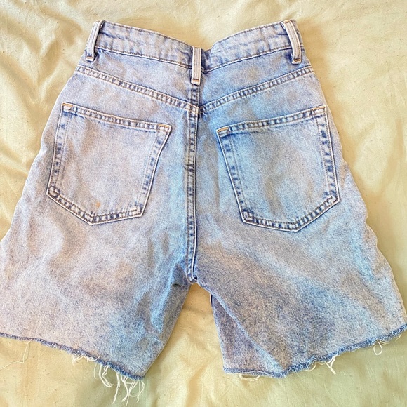 H&M denim shorts - Picture 2 of 4